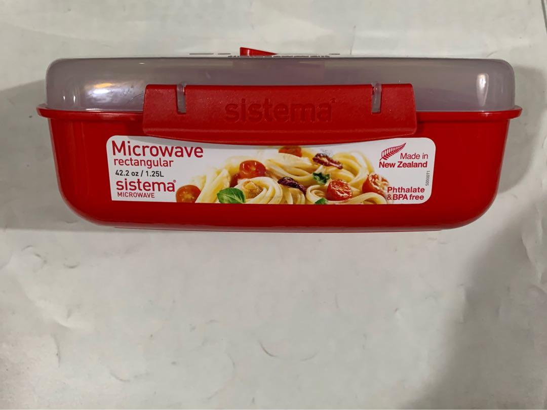 Microwave rectangular container (Category: Food Organization & Storage) located in Quezon City. Submitted by ybur21 (Listing ID 1042576049, Image 3). Description: New year sale! Designed for microwave cooking and reheating of food Features steam release vent in lid for splatter-free heating 42.2 oz / 1.25 L Add shipping fee c/o buyer.