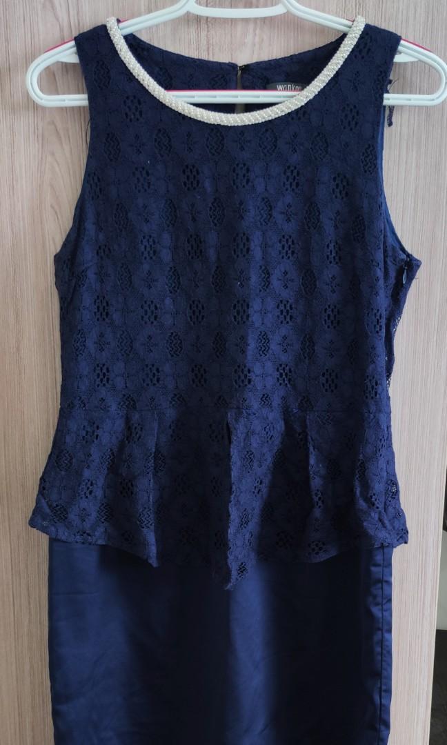 Navy blue semi formal dress (Category: Dresses) located in Quezon City. Submitted by dreamcatchermd (Listing ID 1042627197, Image 1). Description: semi formal navy blue dress fits medium to lqrge Used a few times RFS:Decluttering Mode of payment: gcash, Paymaya or bank transfer thru sec bank Or bdo Thanks Have a blessed day.