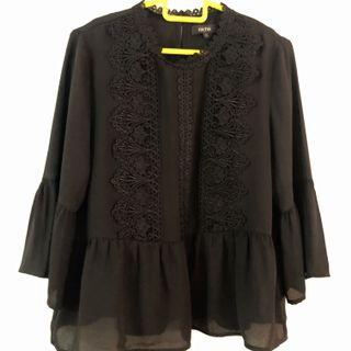 Nichii Embroidered Blouse