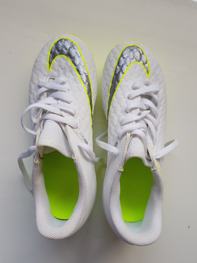 nikeskin indoor soccer shoes