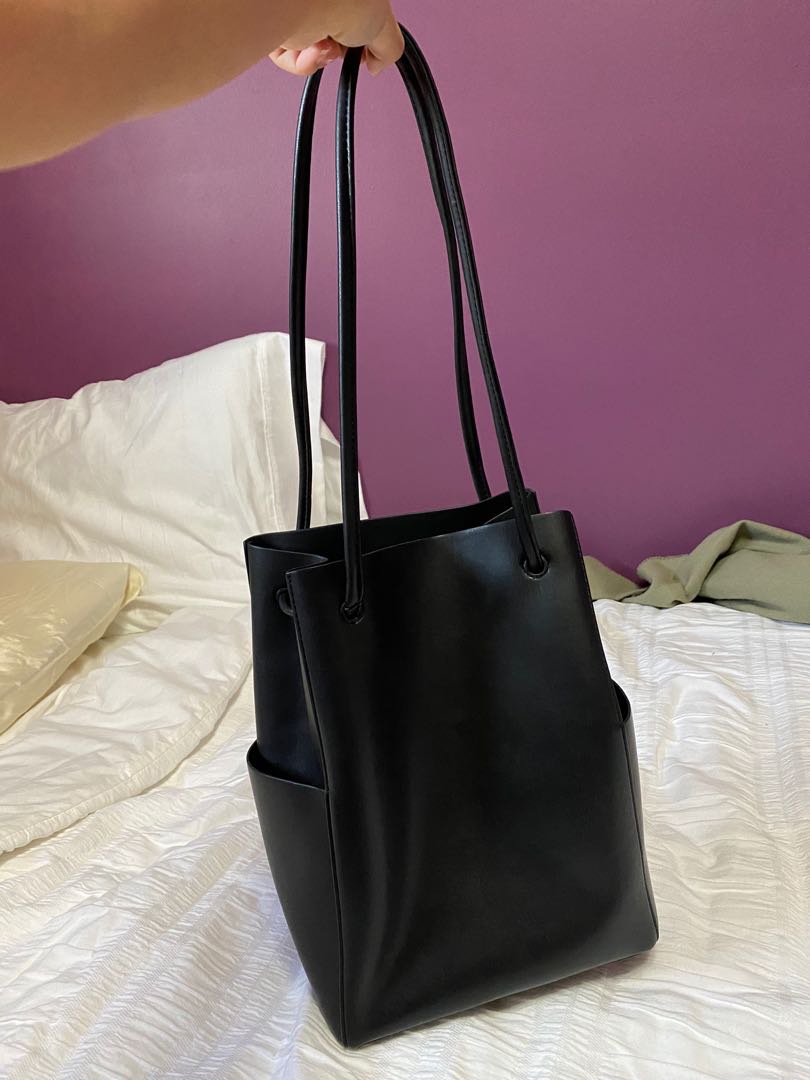 Oak Fort bag Women s Fashion Bags Wallets on Carousell