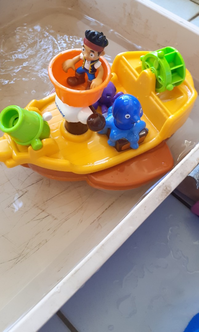 ship bath toy