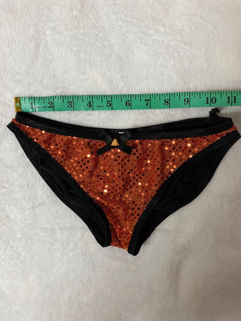 Pole dance shorts, Women's Fashion, Activewear on Carousell