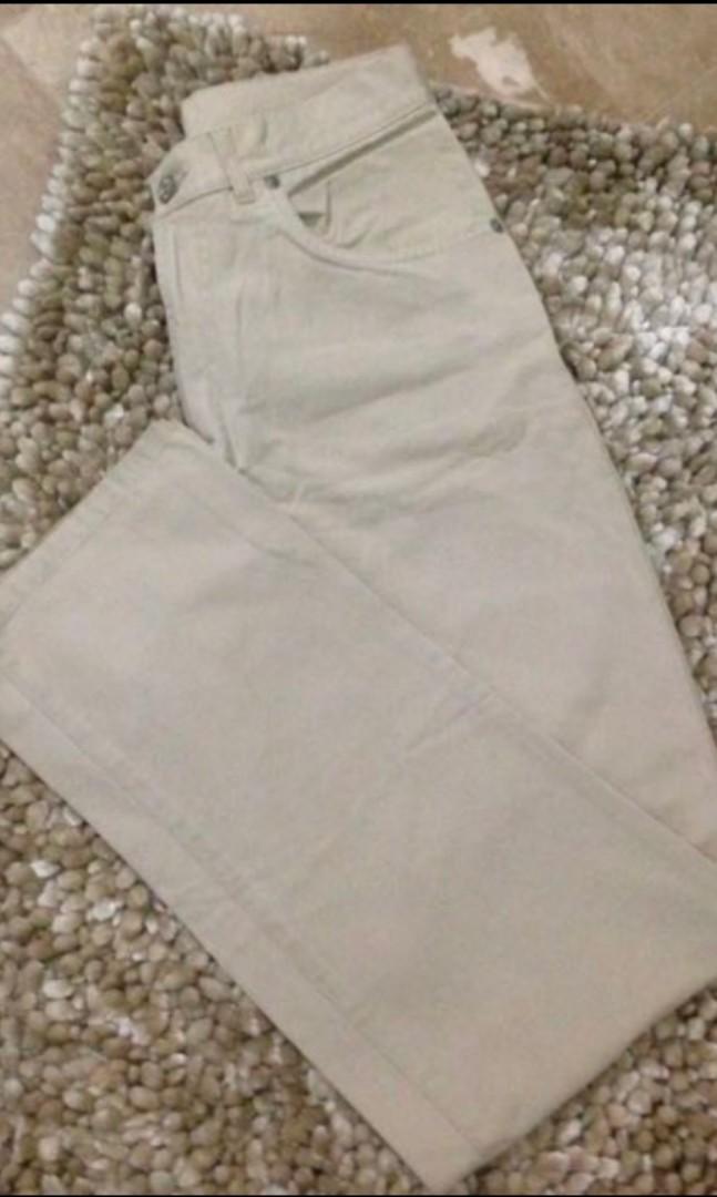 Ralph Lauren Mens Pants Stretchable (Category: Trousers) located in Quezon City. Submitted by helloclarisse (Listing ID 1042451125, Image 2). Description: size 32.