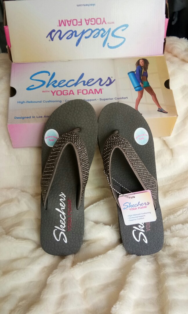 Skechers yoga sandal, Women's Fashion, Flats & Sandals on Carousell