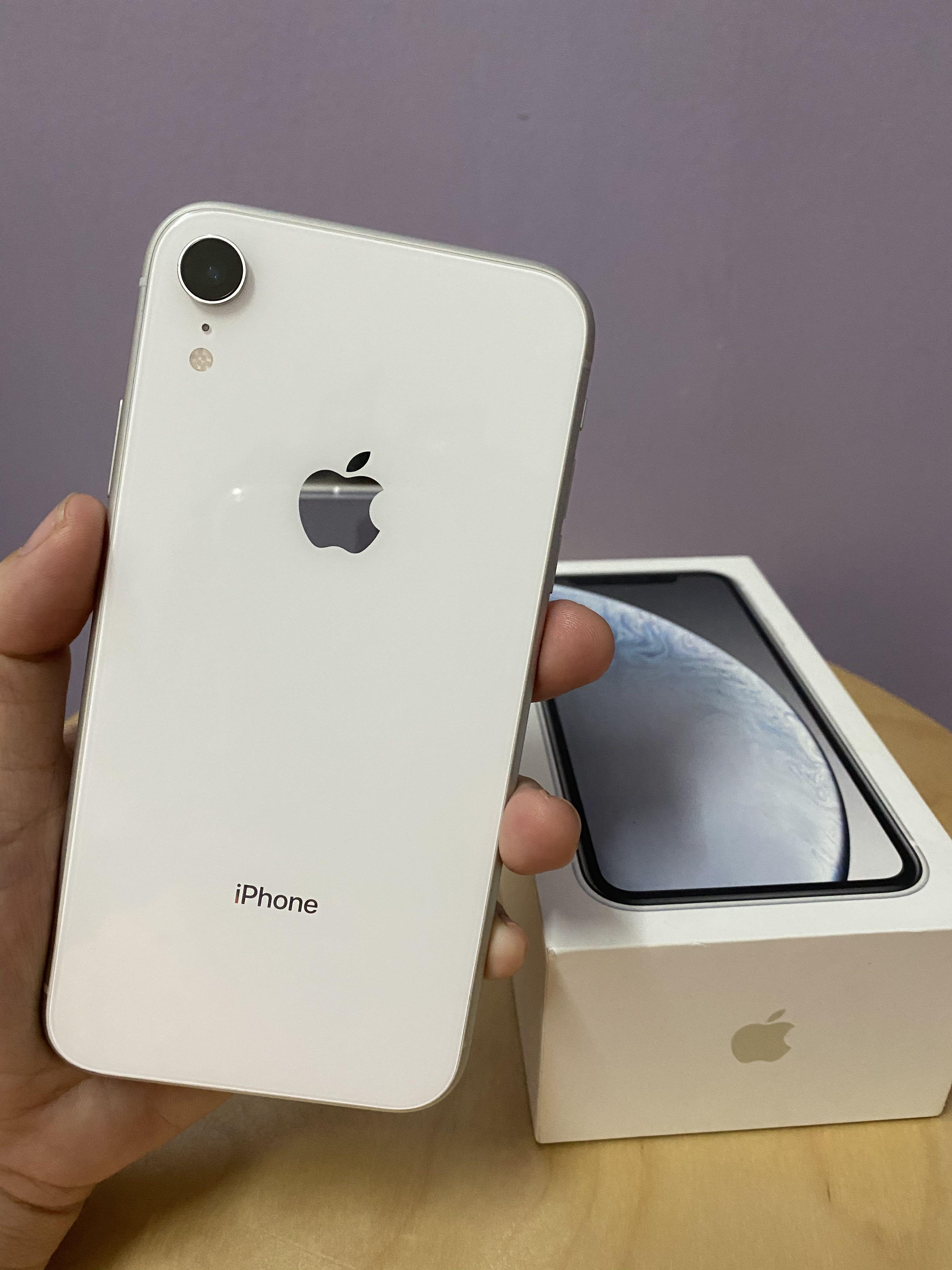7,800円Apple iPhone XR 128GB ホワイト MT0J2J/A