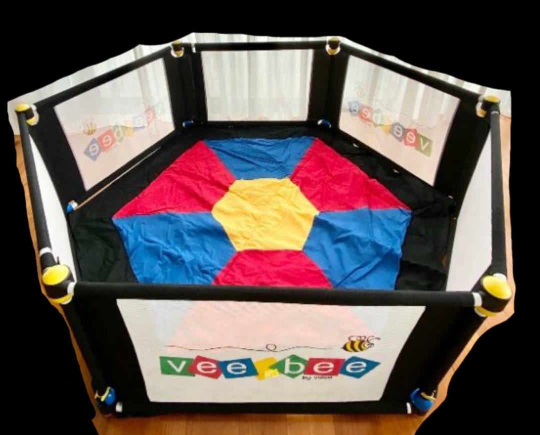 Vee Bee 6 Sided Play Yard