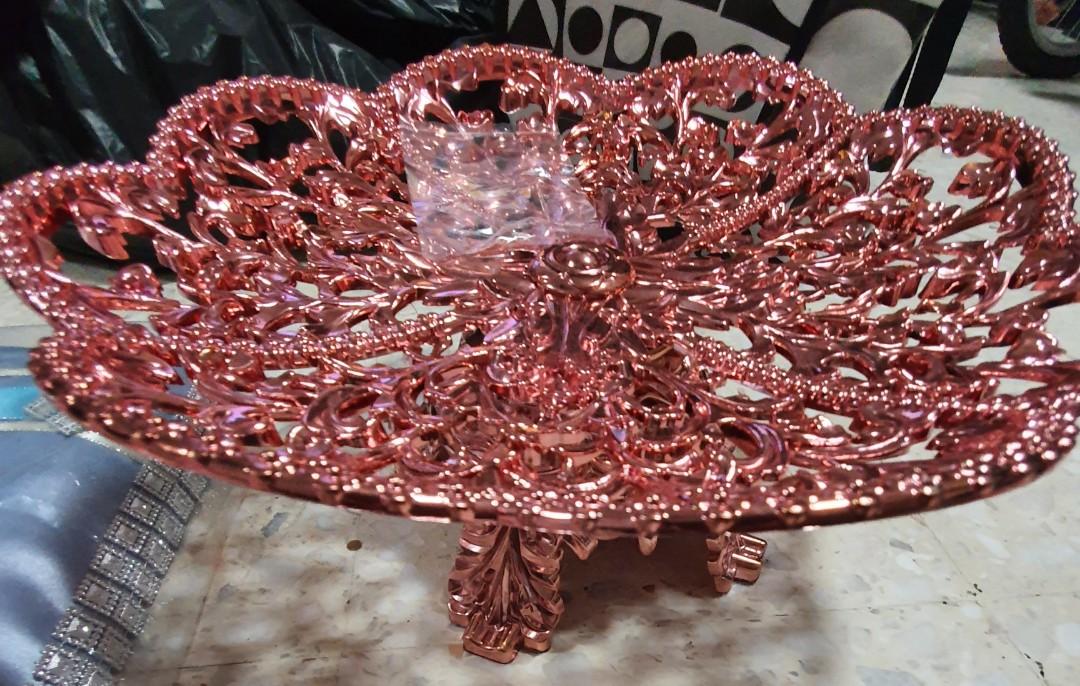 Wedding Dulangs (Category: Occasions & Party Supplies) located in Singapore. Submitted by sidd5 (Listing ID 1042614021, Image 6). Description: wedding dulangs ,7 sets ..very good condition.