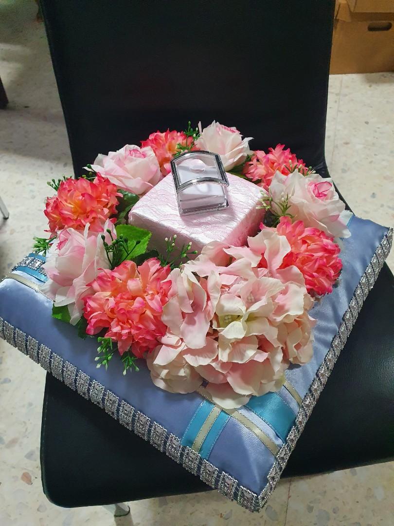 Wedding Dulangs (Category: Occasions & Party Supplies) located in Singapore. Submitted by sidd5 (Listing ID 1042614021, Image 3). Description: wedding dulangs ,7 sets ..very good condition.