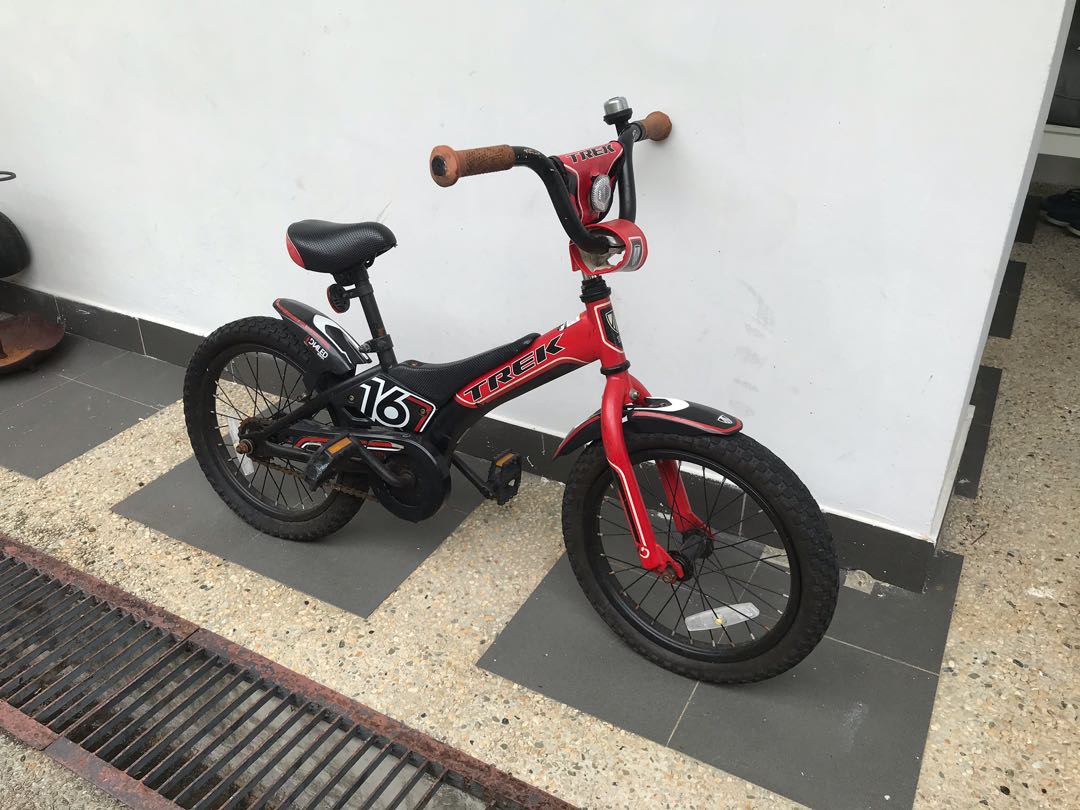16”Trek Bike with training wheels 