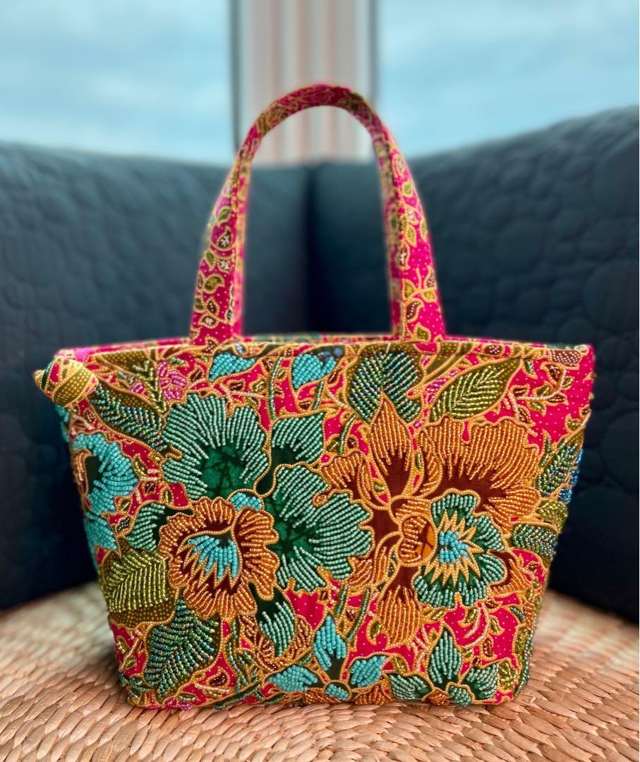 2020 Tiny Peranakan Batik Beaded Bag, Blink Blink, Charming & Cute ...