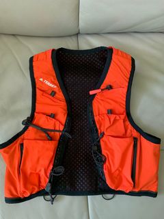 （分類：）位於 。 由 gerlinderia 提交（商品編號 1042738862，圖片 1）。簡介： 。