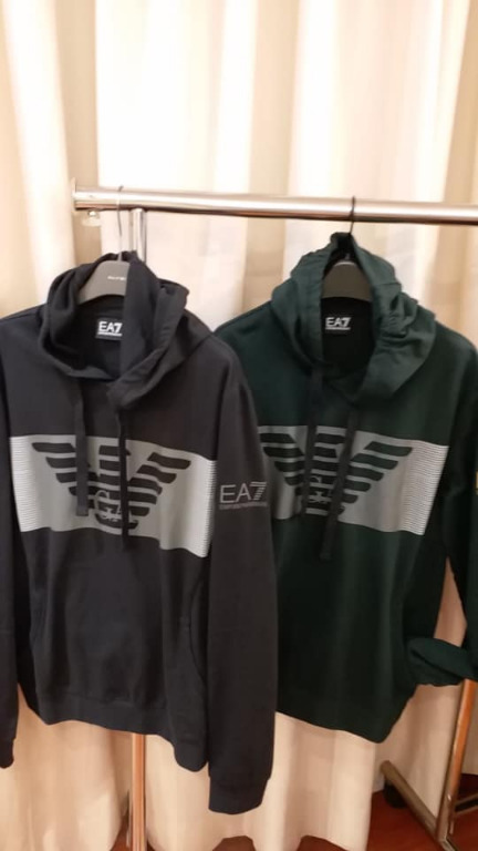 armani zip up sweater