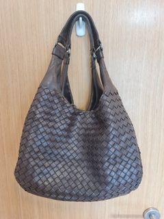 (Category: ) located in . Submitted by chicshoppe (Listing ID 1042785316, Image 1). Description: .