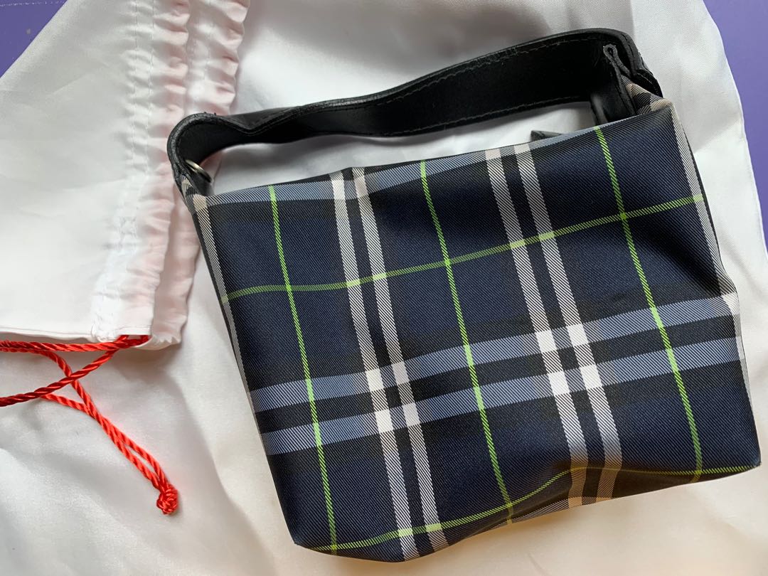 Burberry store lunch bag