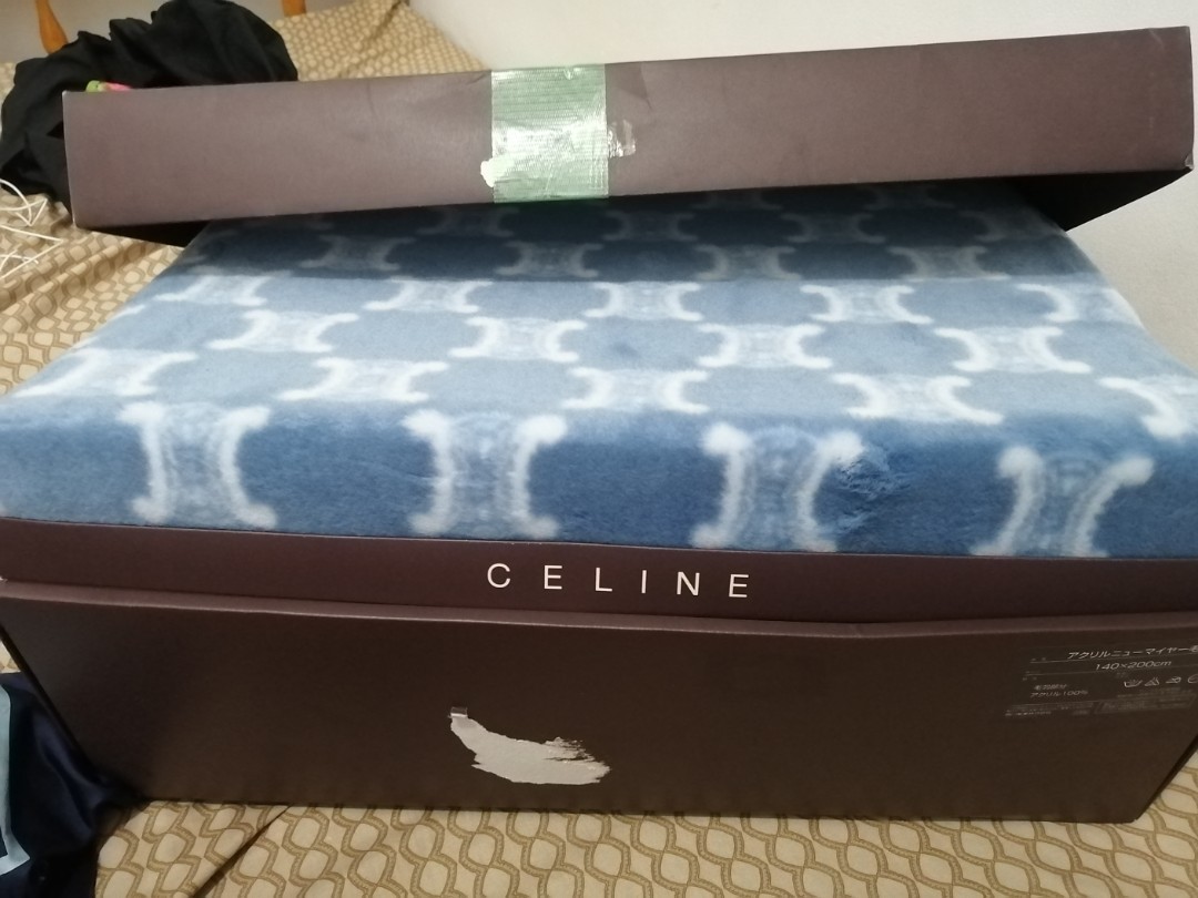 割引クーポン 刻ん CELINE fleece 140x200cm blanket ベビー用寝具・ベッド