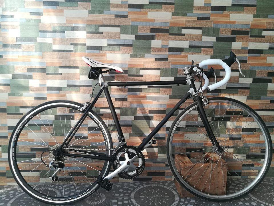 size 52 road bike
