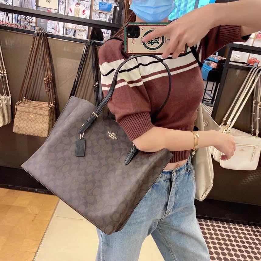 Coach tote 34 store