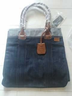 （分類：）位於 。 由 ashyjanet 提交（商品編號 1042756842，圖片 1）。簡介： 。
