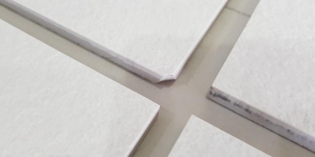 homogeneous tiles for bathroom