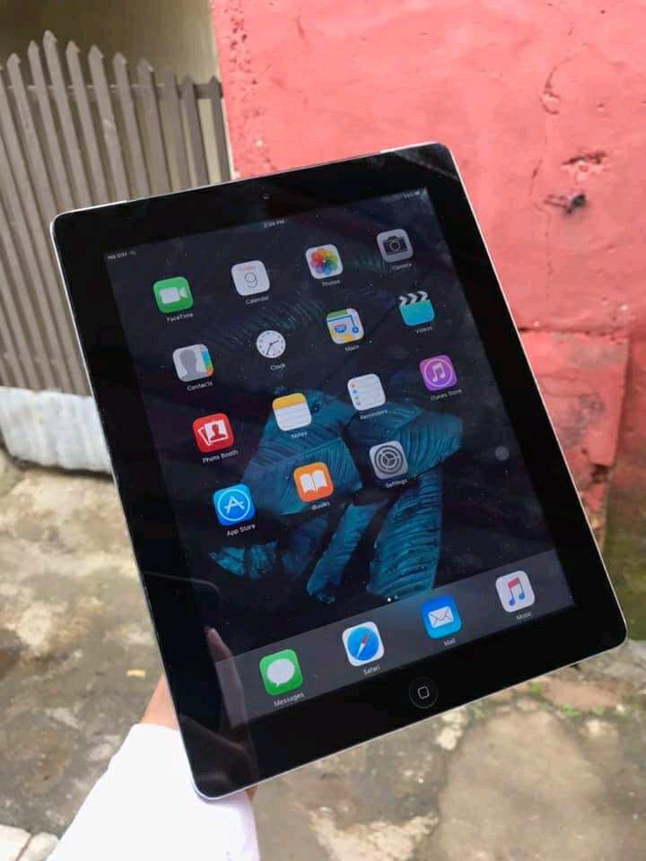 Ipad 2 16gb Grey Wifi Only 9 7 Inc Telepon Seluler Tablet Tablet Di Carousell