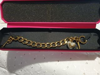 (Category: ) located in . Submitted by AnnaK (Listing ID 1042745962, Image 1). Description: .