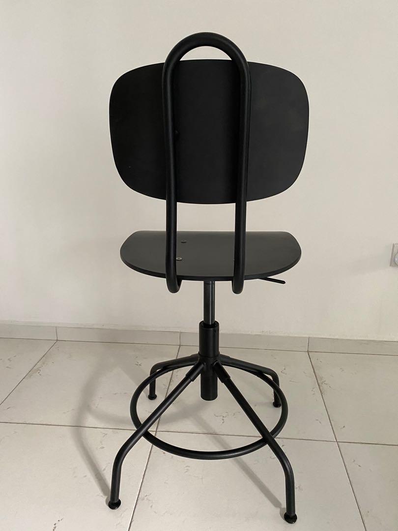 Guide d'installation de la chaise pivotante IKEA KULLABERG