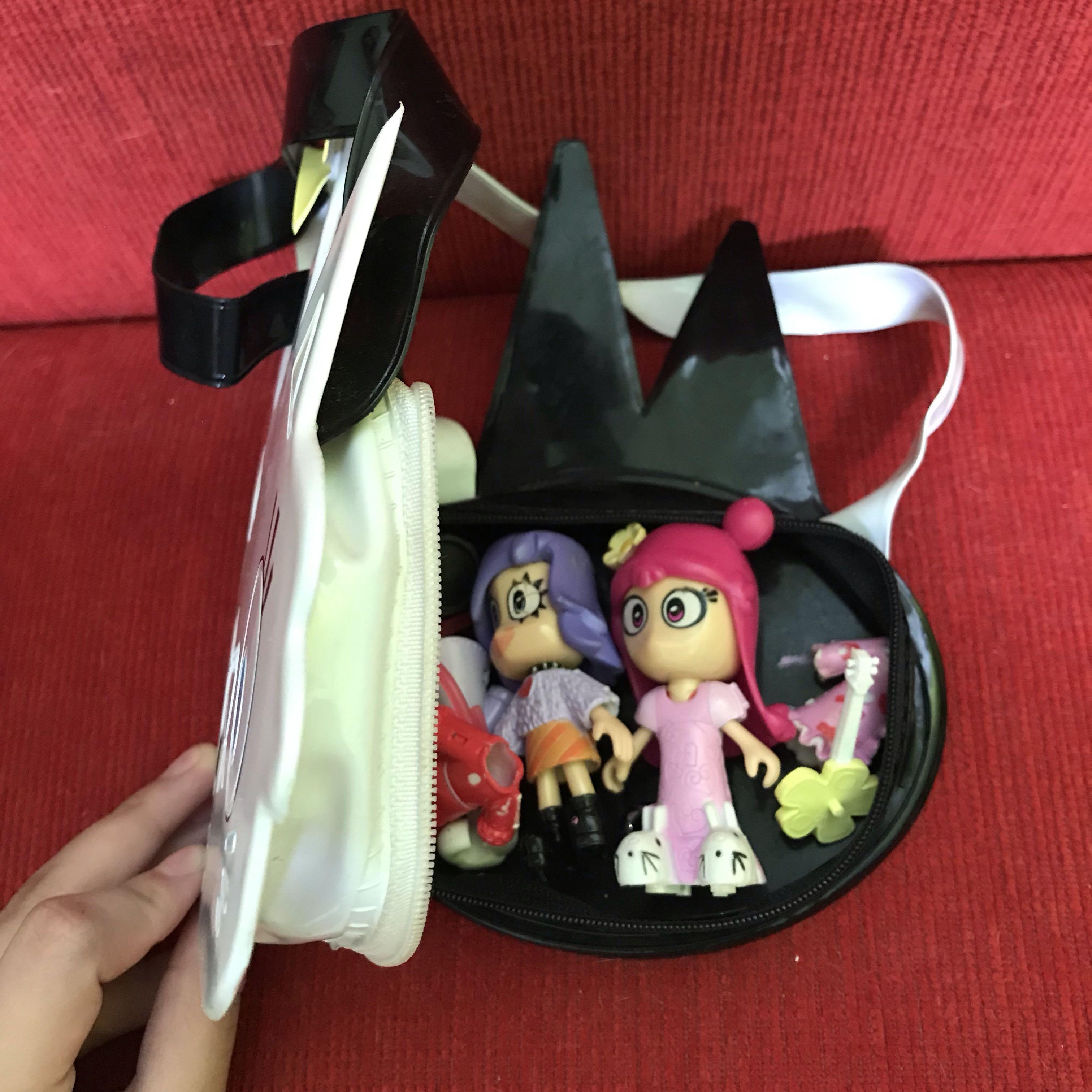 Mainan Anak Hi Hi Puffy Amiyumi Boneka Dress Up Baju Lepas Pasang Dalam Tas Bayi Anak Mainan Baby Walker Di Carousell When i was younger i used to love this show called hihi puffy amiyumi. mainan anak hi hi puffy amiyumi boneka dress up baju lepas pasang dalam tas