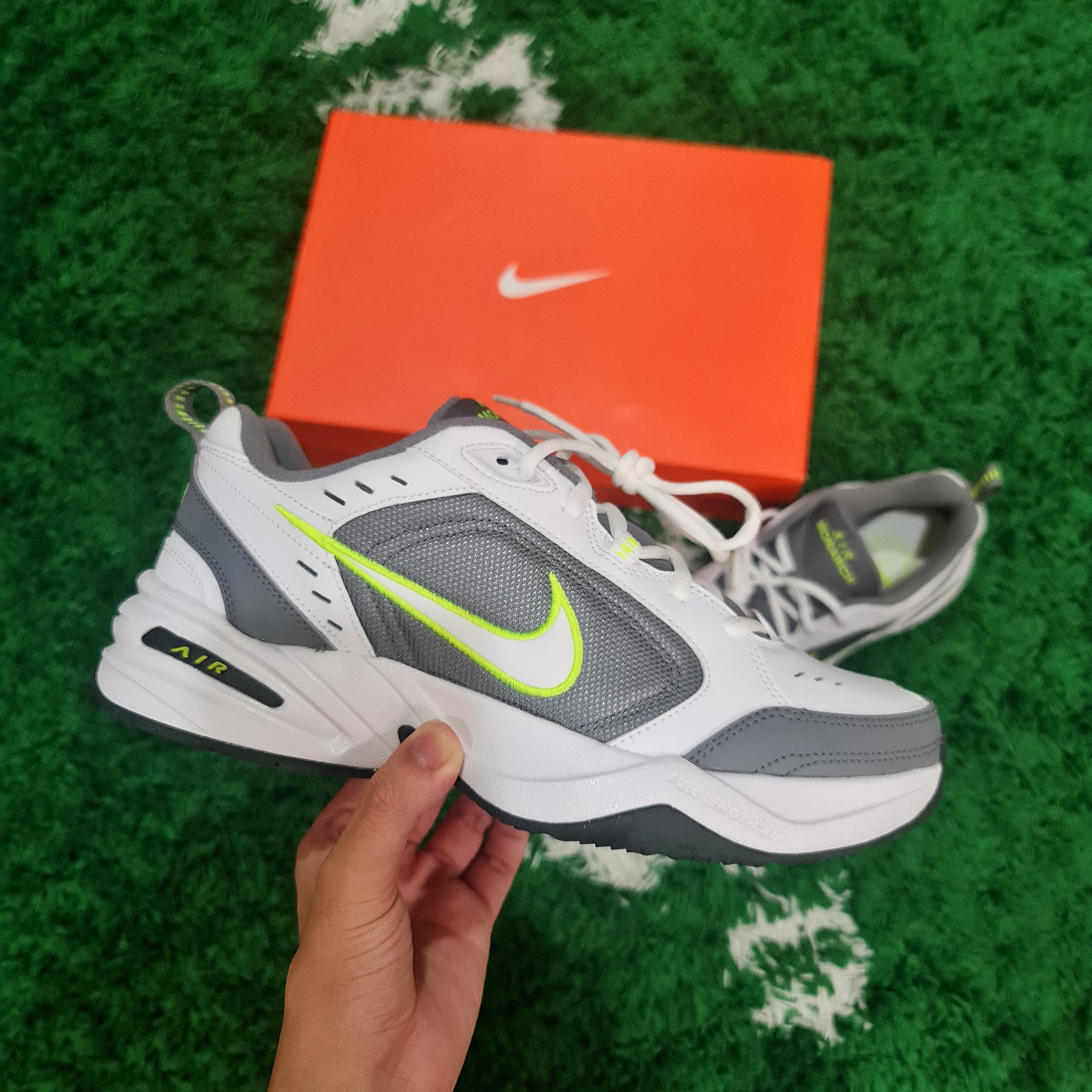 nike air monarch comprar