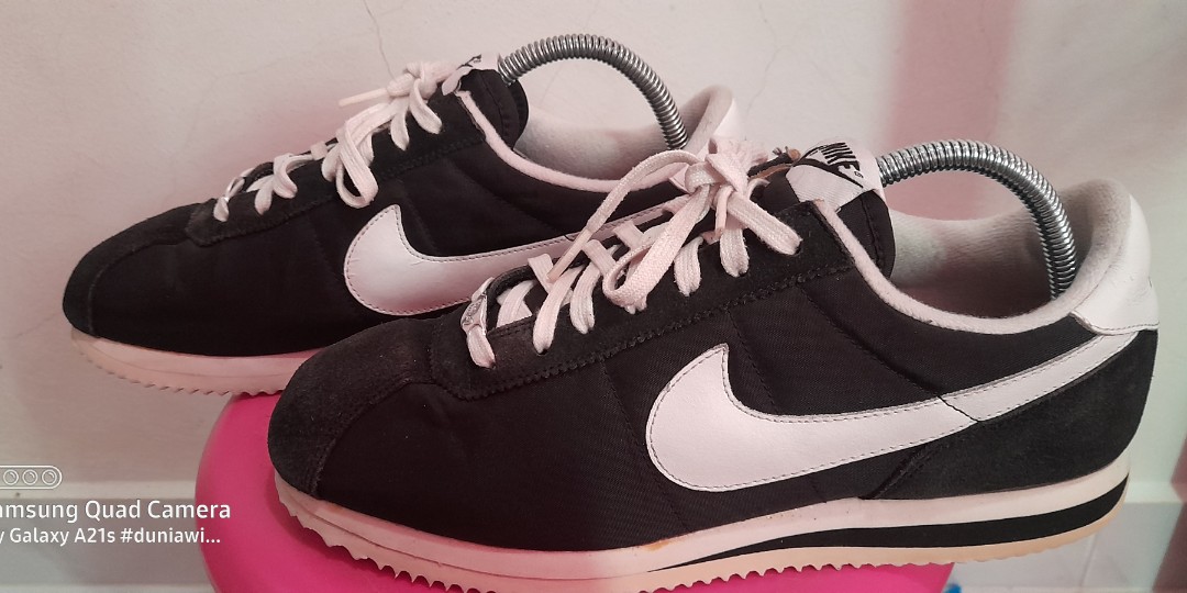 nike cortez with fat laces