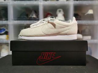 nike stranger things malaysia