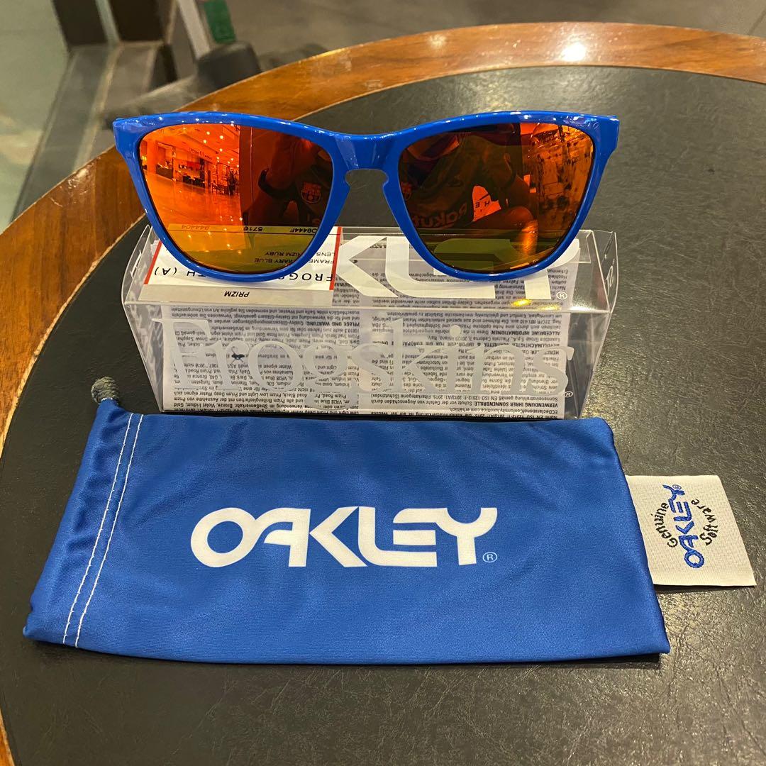 Oakley Frogskins 35th Anniversary, Men's Fashion, Watches & Accessories,  Sunglasses & Eyewear on Carousell
