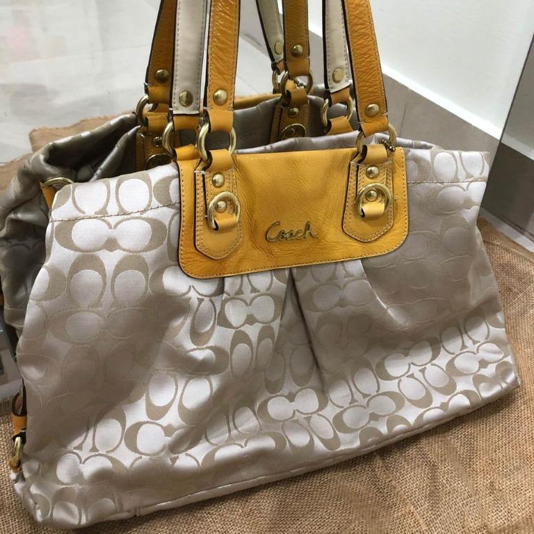 Original coach shoulder bag clearance