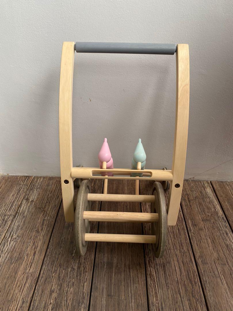 Plan toys hot sale woodpecker walker