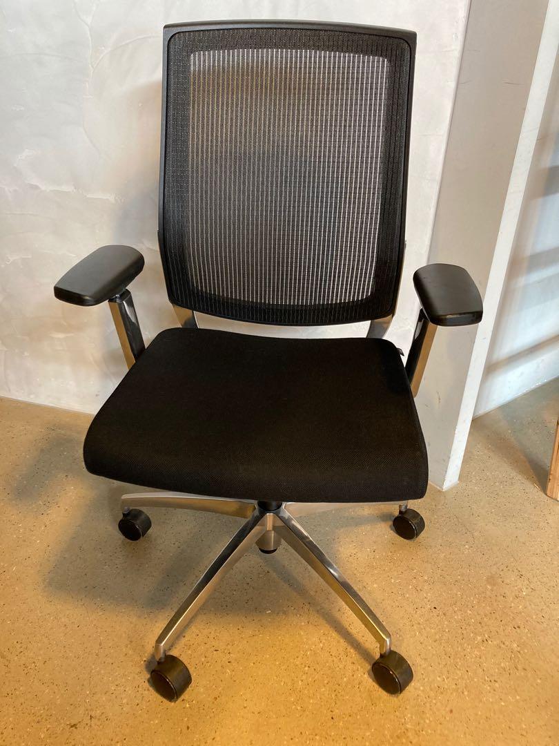 Posh Office Chair / Posh人體工學椅, 傢俬＆家居, 傢俬, 椅子 Carousell
