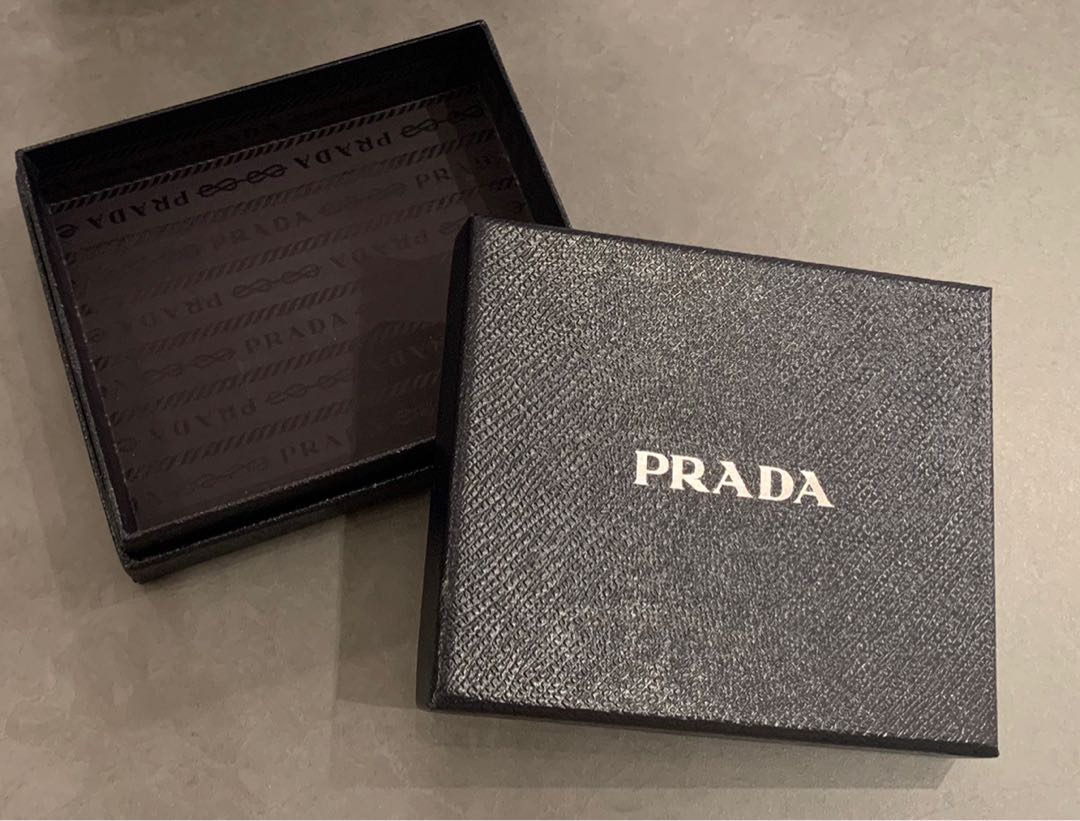 prada wallet box