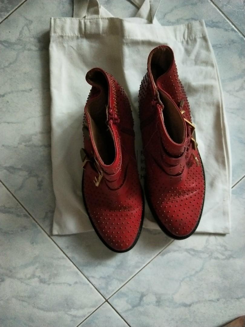 Red hot sale buckle boots