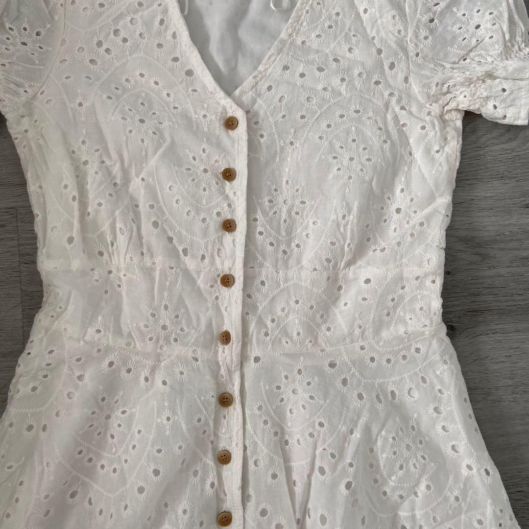 Temt white dress store