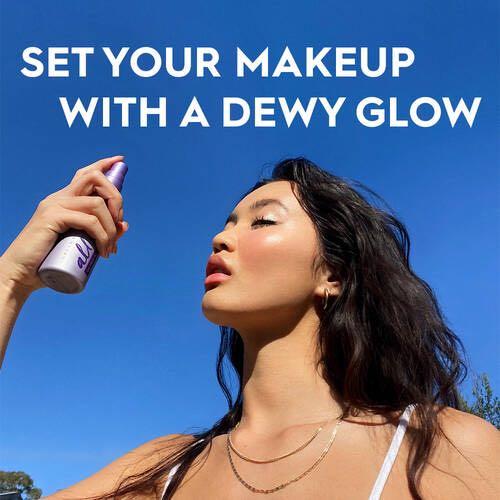 Urban Decay All Nighter Ultra Glow Makeup Setting Spray