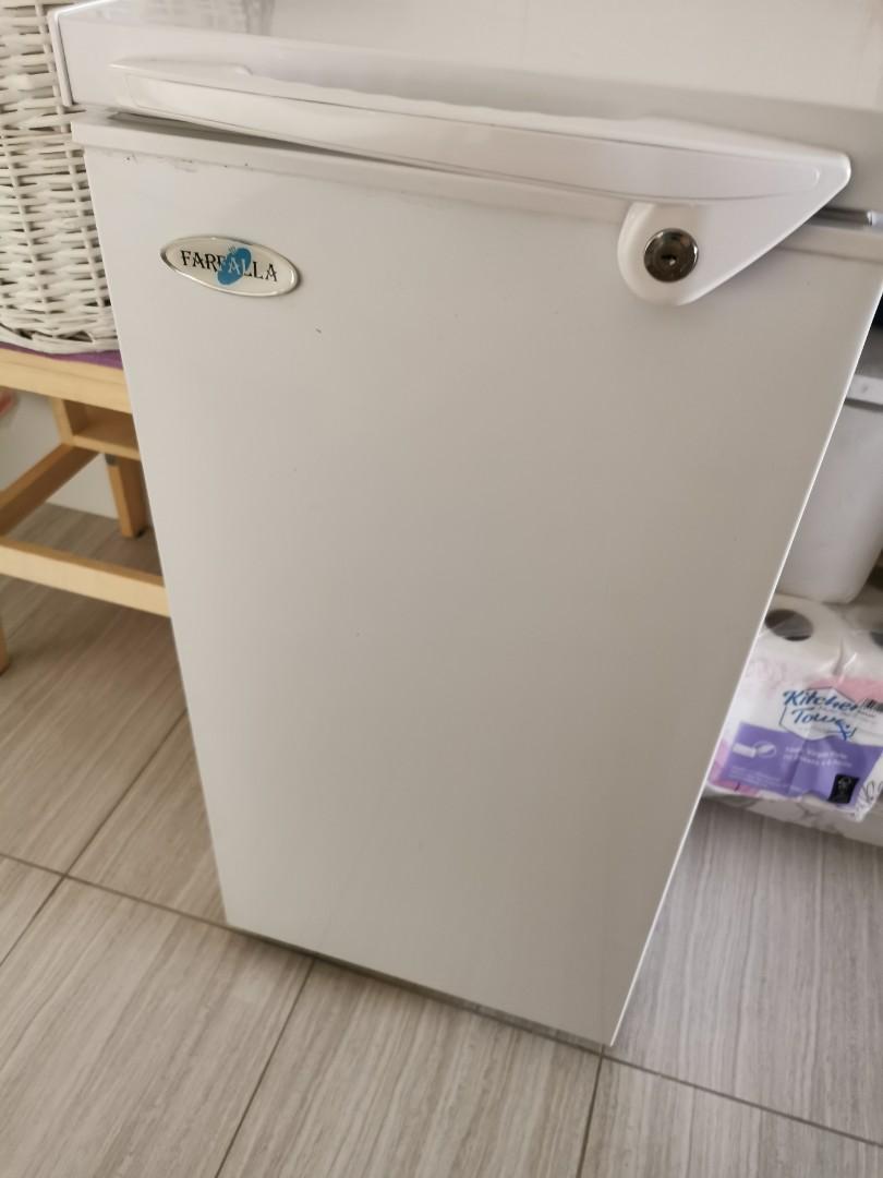 farfalla slim chest freezer