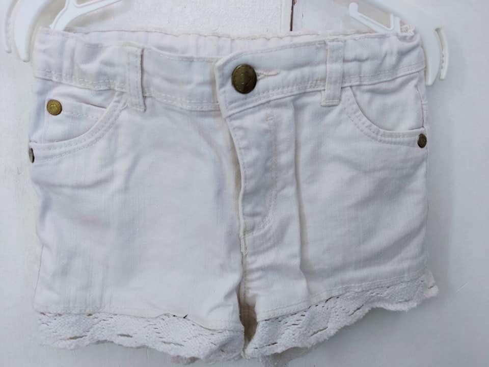White lacey shorts for 3 years old (Category: Babies & Kids Fashion) located in Manila. Submitted by steffisoliveres (Listing ID 1042843703, Image 1). Description: Used but not abused..