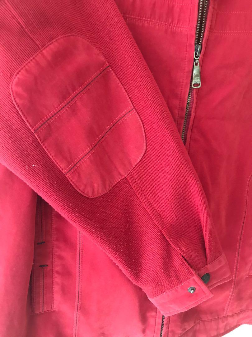 Winter Jacket (Category: Coats, Jackets and Outerwear) located in Singapore. Submitted by taurusl (Listing ID 1042914451, Image 2). Description: Winter Jacket for sale (L size)❄️ 2 outer pockets, 2 inner pockets All zips are working well Self collect from my house at Bukit Batok .