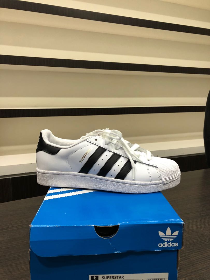 Adidas superstar shop white box