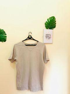 Atasan tebal cream Uniqlo
