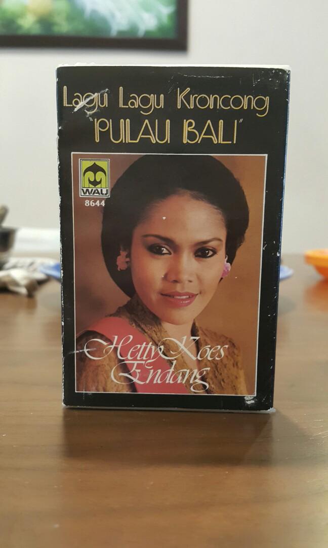 Cassette Hetty Koes Endang Lagu Lagu Kroncong Pulau Bali Music Media Cd S Dvd S Other Media On Carousell