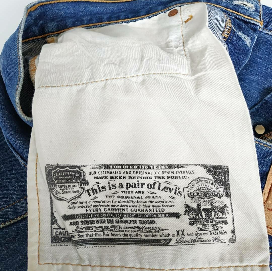 Celana Jeans Levis 501 Size 34, Fesyen Pria, Pakaian , Bawahan di Carousell