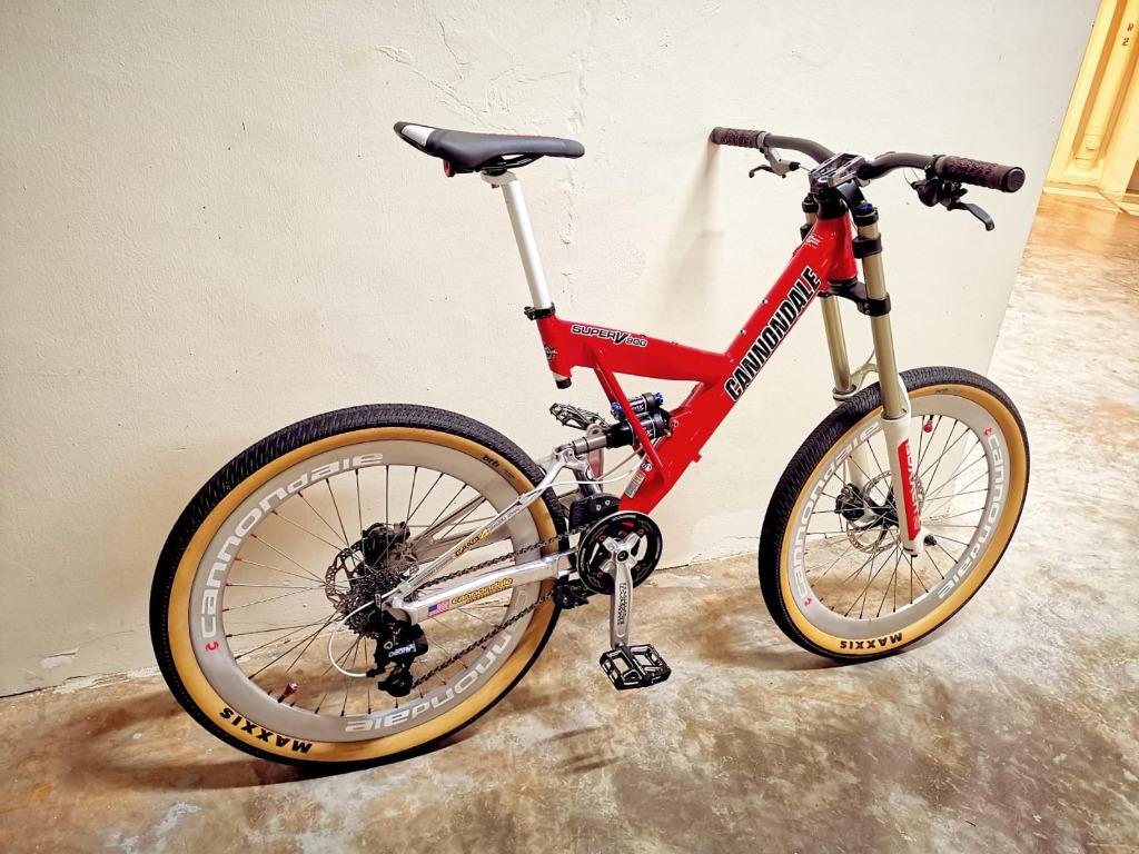 DTH Maxxis 26 x 2.3 inch MTB Urban Dirt Jump Bicycle Tyre, Sports