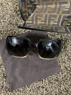 (Category: ) located in . Submitted by stashcloset (Listing ID 1043116545, Image 1). Description: .