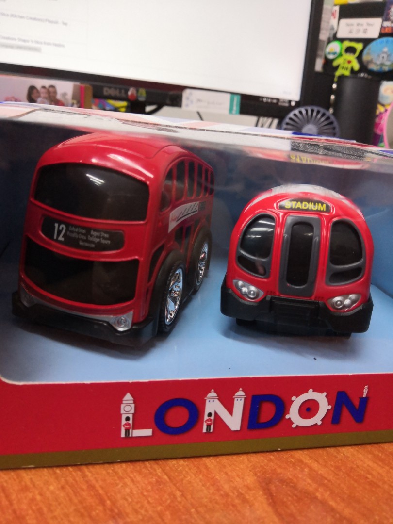 hamleys bus