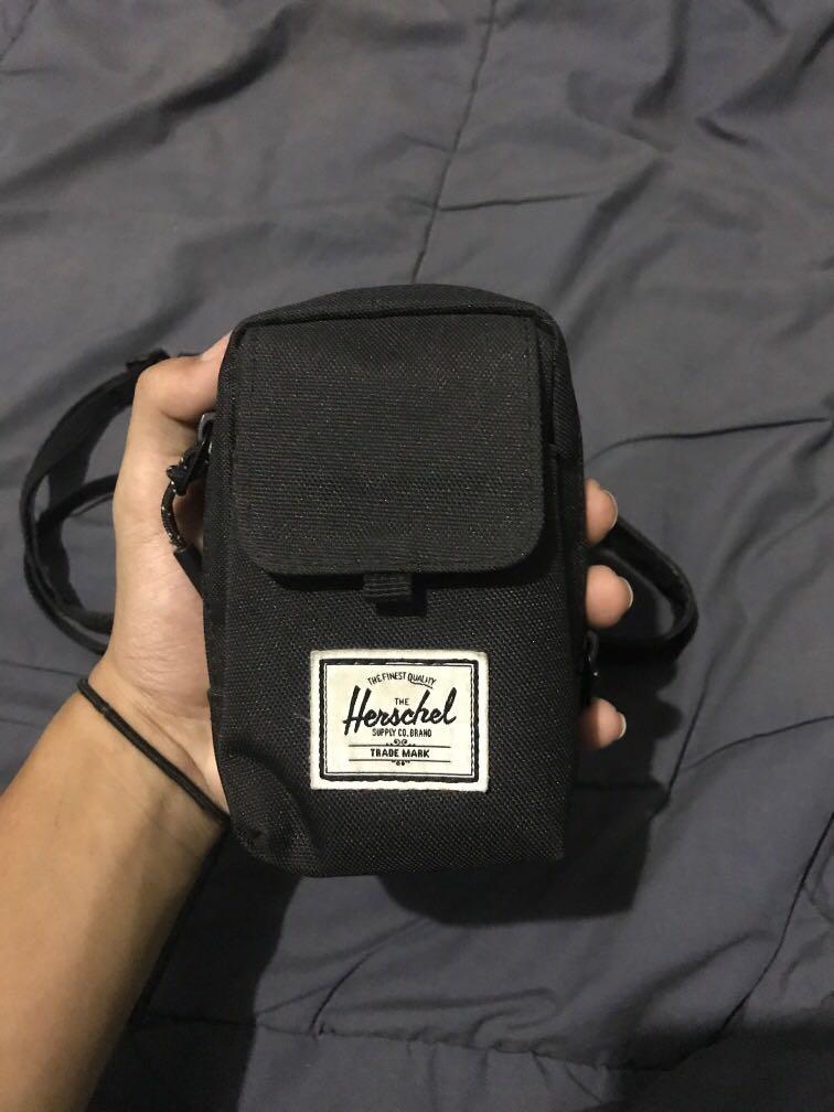 Herschel form crossbody small best sale